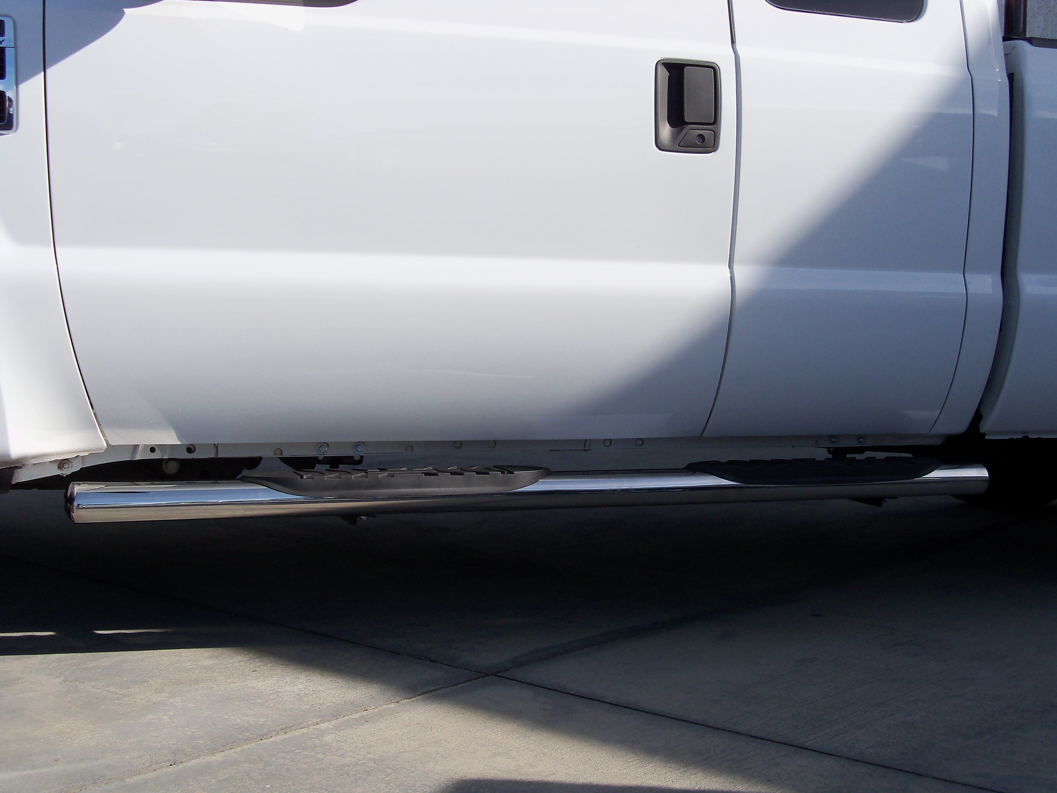 For Ford F-250 Super Duty 99-16 5" Cab Length Polished Oval Straight Side Steps - Picture 7 of 7